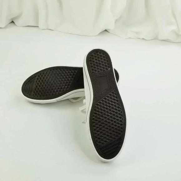 Sincerely Jules Size 10M Women's Vince White Lace Up Low Top Round Toe Sneakers - Picture 12 of 12